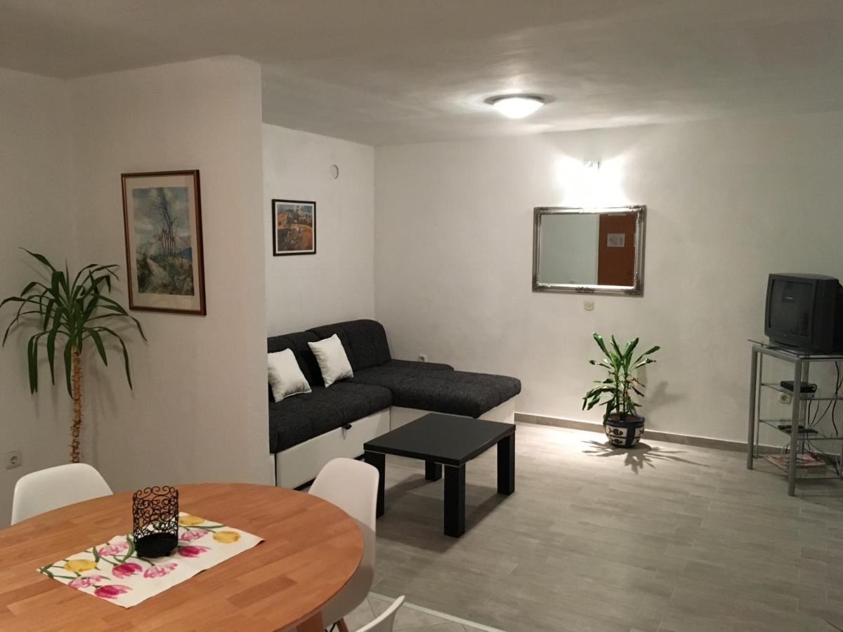 רוגוזניצה Bugenvila מראה חיצוני תמונה